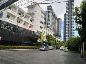 The Base Central Pattaya Thai